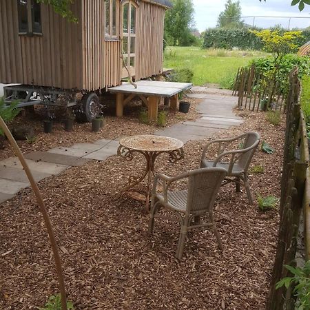 Pipowagen Overnachting Het Houten Huis Zaltbommel Luaran gambar