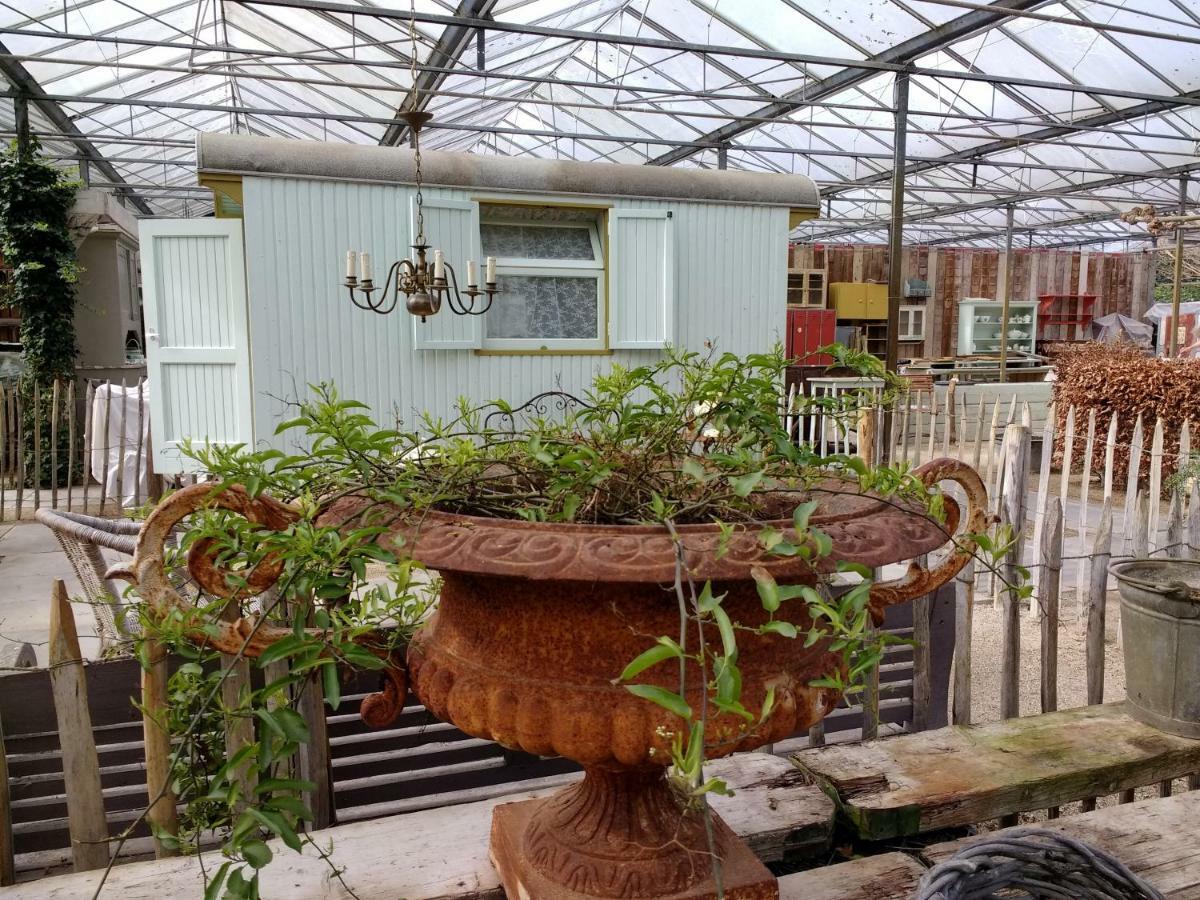 Pipowagen Overnachting Het Houten Huis Zaltbommel Luaran gambar