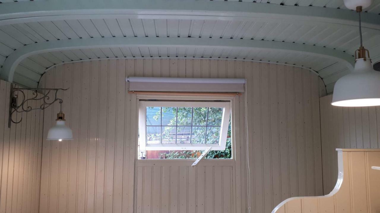 Pipowagen Overnachting Het Houten Huis Zaltbommel Luaran gambar
